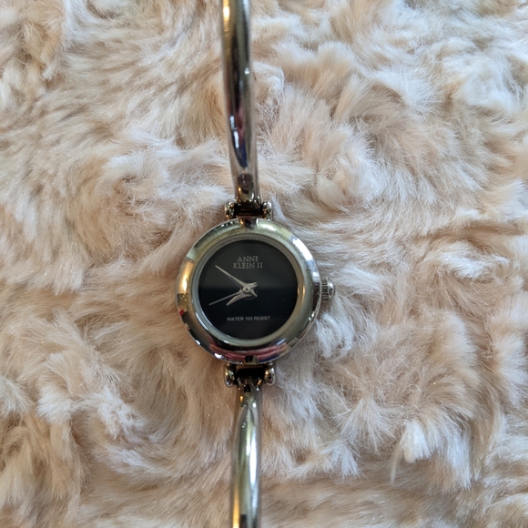 Anne Klein Watch " Bracelet" - Picture 3 of 3